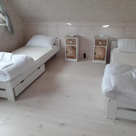 Holiday Homes 777 Karwia Exteriér fotografie