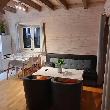 Holiday Homes 777 Karwia Exteriér fotografie