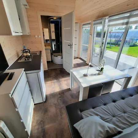 Holiday Homes 777 Karwia Exteriér fotografie