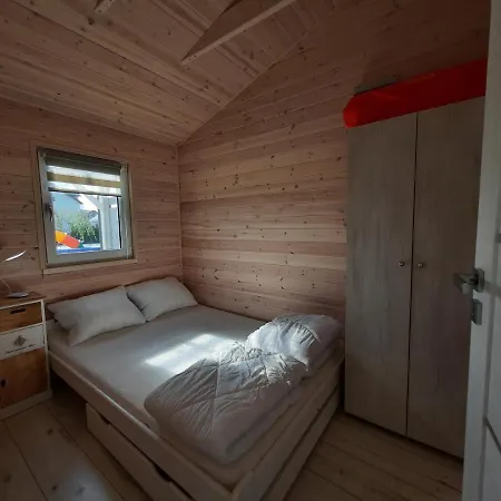 Holiday Homes 777 Karwia Exteriér fotografie