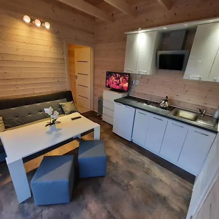 Holiday Homes 777 Karwia Exteriér fotografie