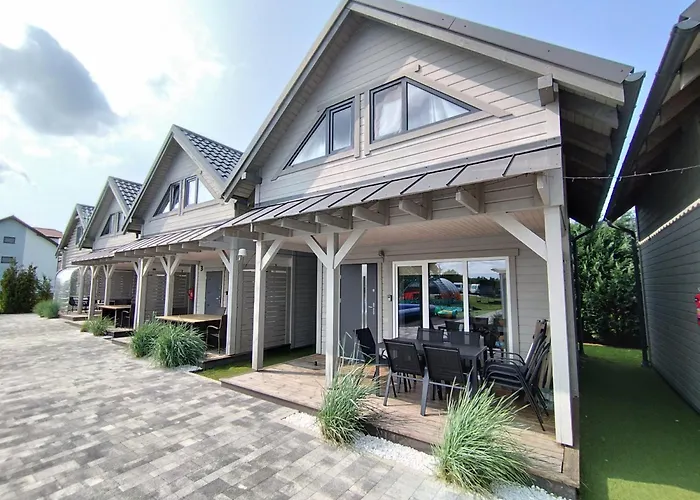 Holiday Homes 777