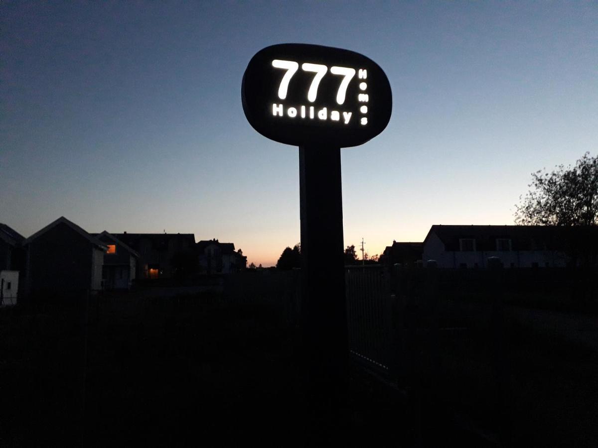 Lodge Homes 777